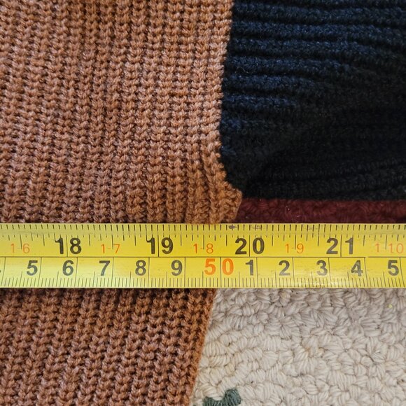 🎉NWT🎉Lulus Winter Love Brown and Black Color Block Cardigan Sweater - Picture 6 of 7